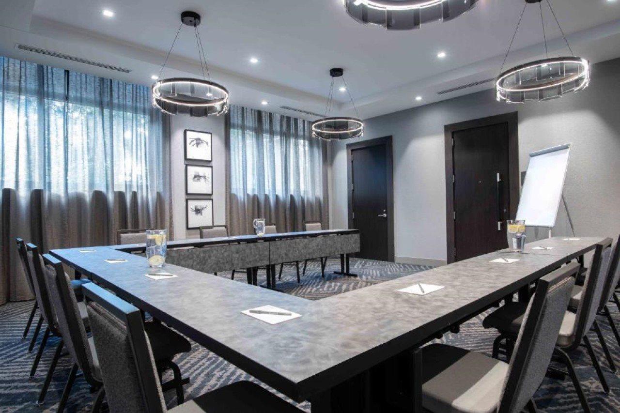 Staybridge Suites - Quincy By Ihg Bagian luar foto