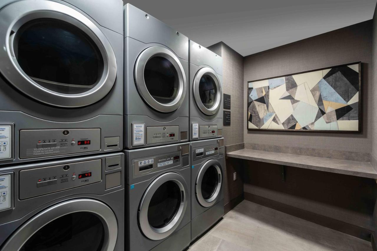 Staybridge Suites - Quincy By Ihg Bagian luar foto