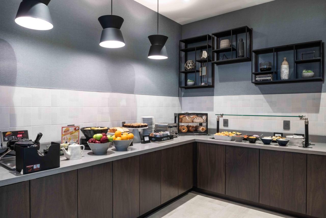 Staybridge Suites - Quincy By Ihg Bagian luar foto