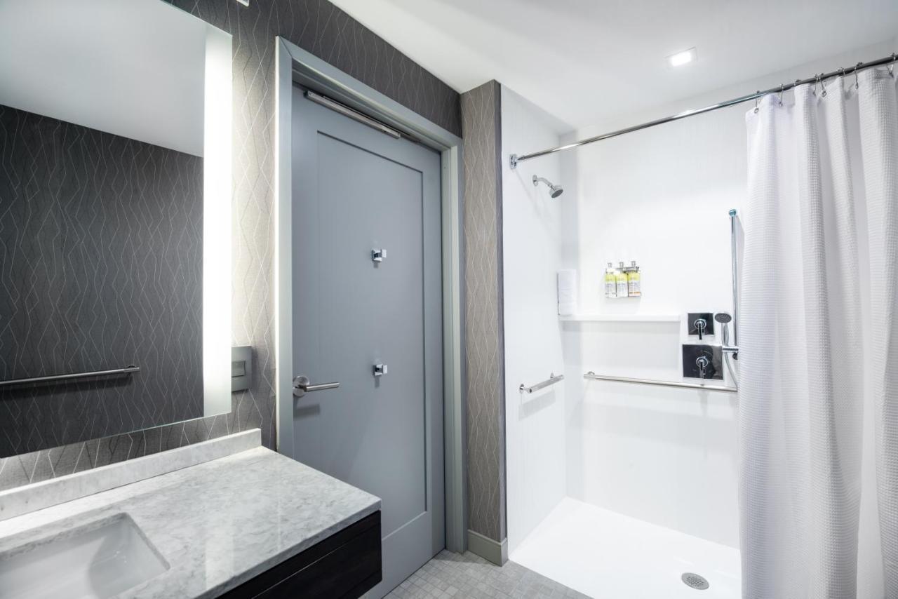 Staybridge Suites - Quincy By Ihg Bagian luar foto