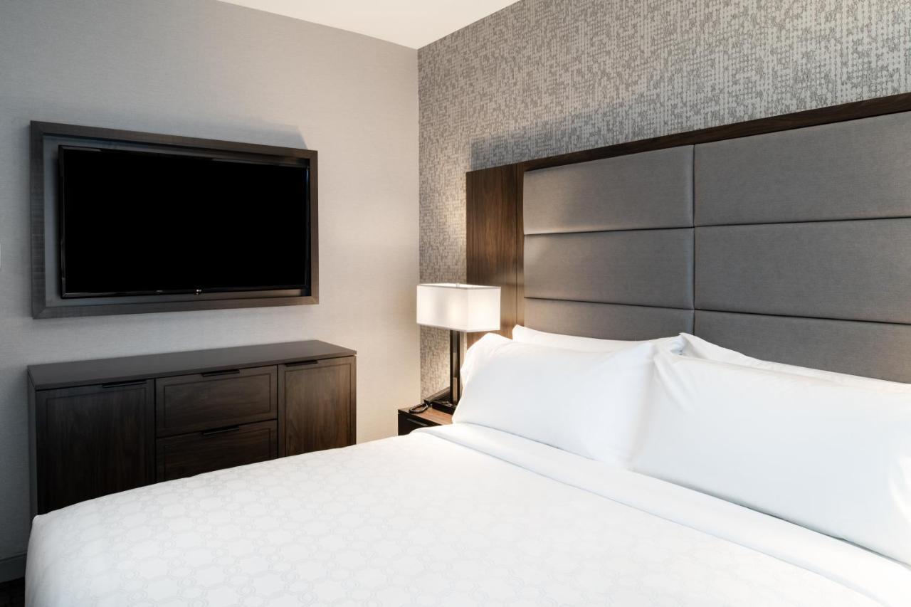 Staybridge Suites - Quincy By Ihg Bagian luar foto